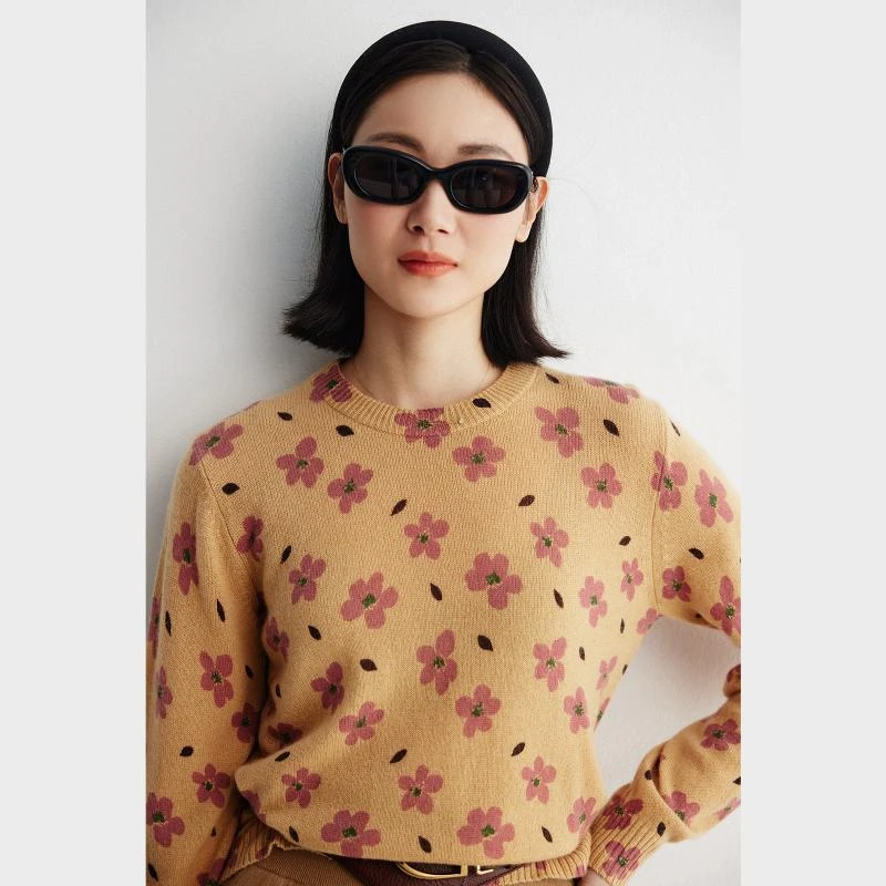 小虫复古花朵印花针织衫 经典圆领宽松佰搭套头衫TE3QMT062