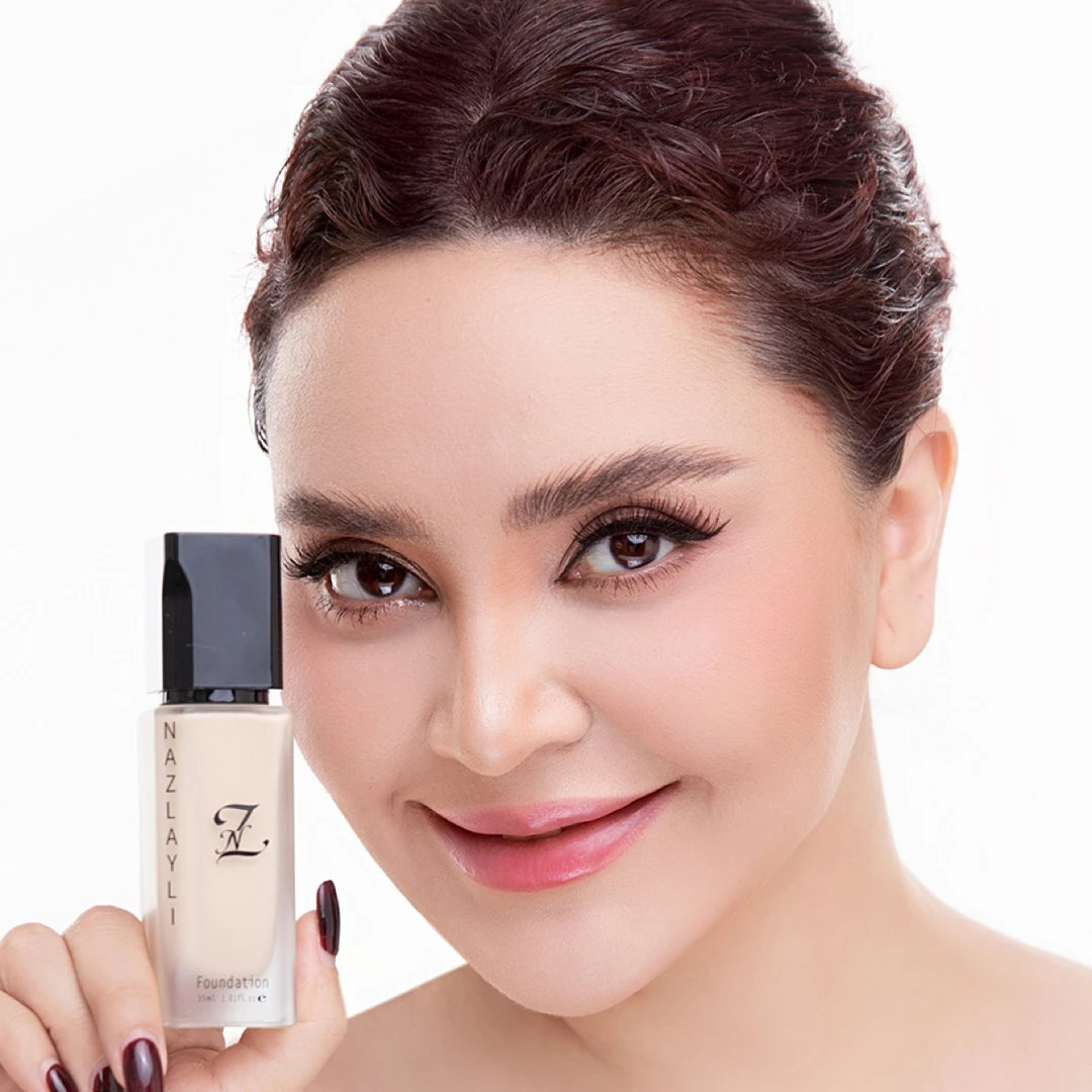 Nazlayli自然水嫩沁润清透干皮水光瓷肌姿肌粉底液新