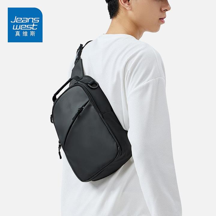 真维斯斜挎单肩包胸包男士单肩包斜挎包休闲大容量背包新款单肩包