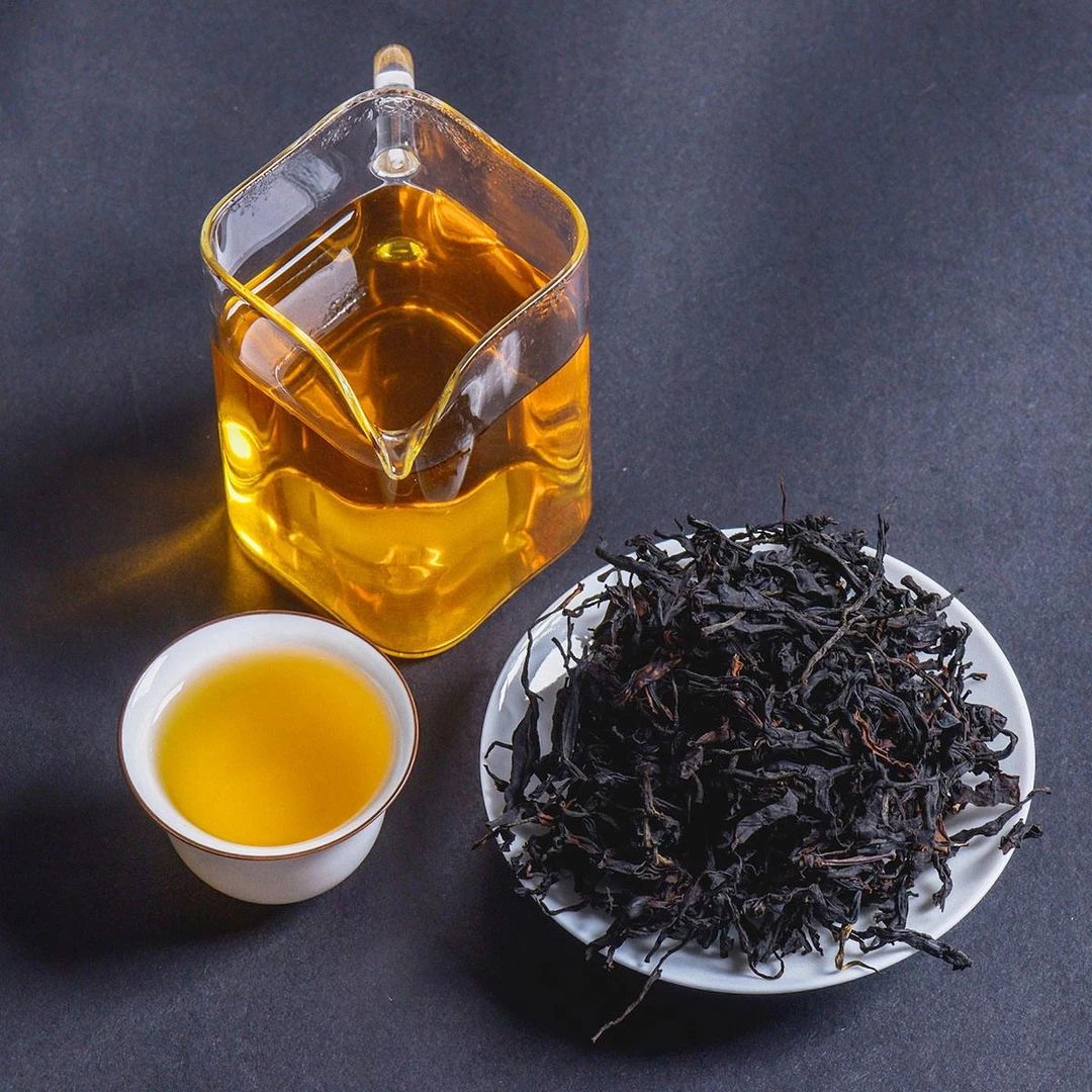 云南古树野茶  2025年 黑金高杆 单株（特级野生红）