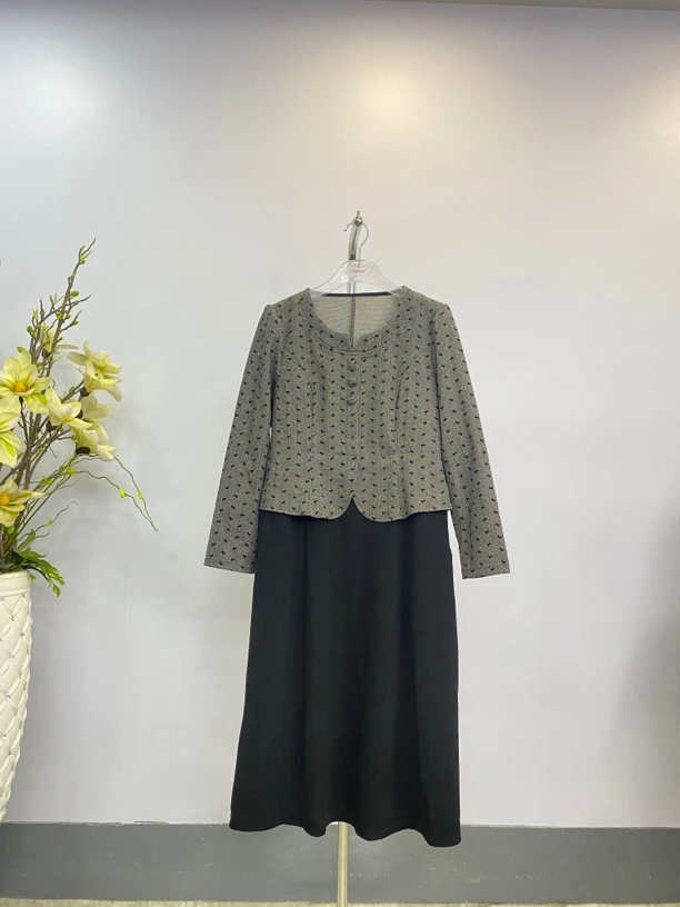 欧美姿秋冬新款优雅时尚气质名媛洋气长款黑色碎花连衣裙