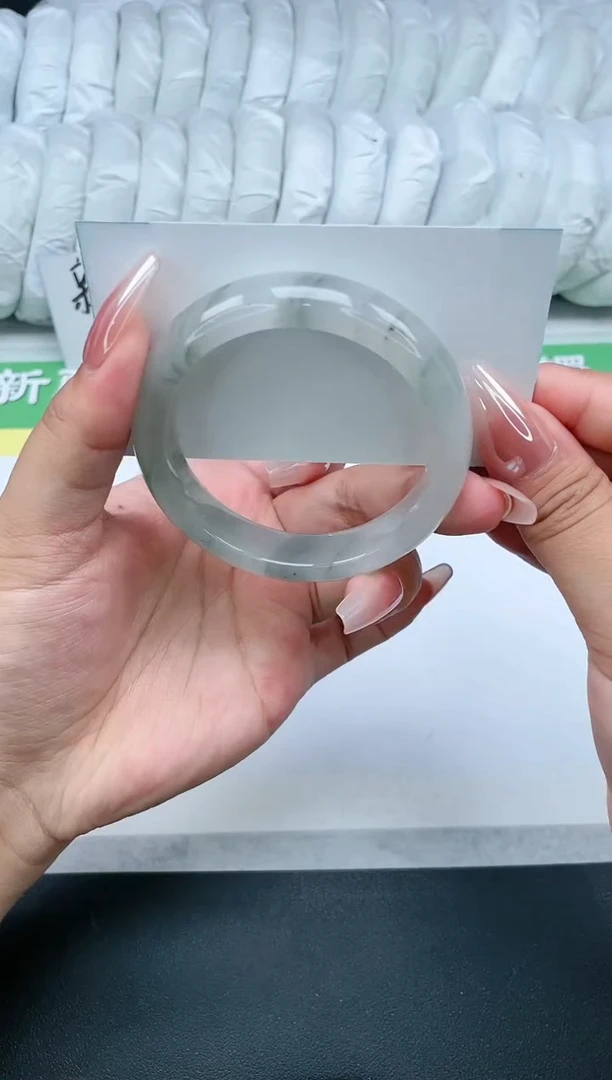 【闪购商品】石英质玉手镯未镶嵌134-54.5