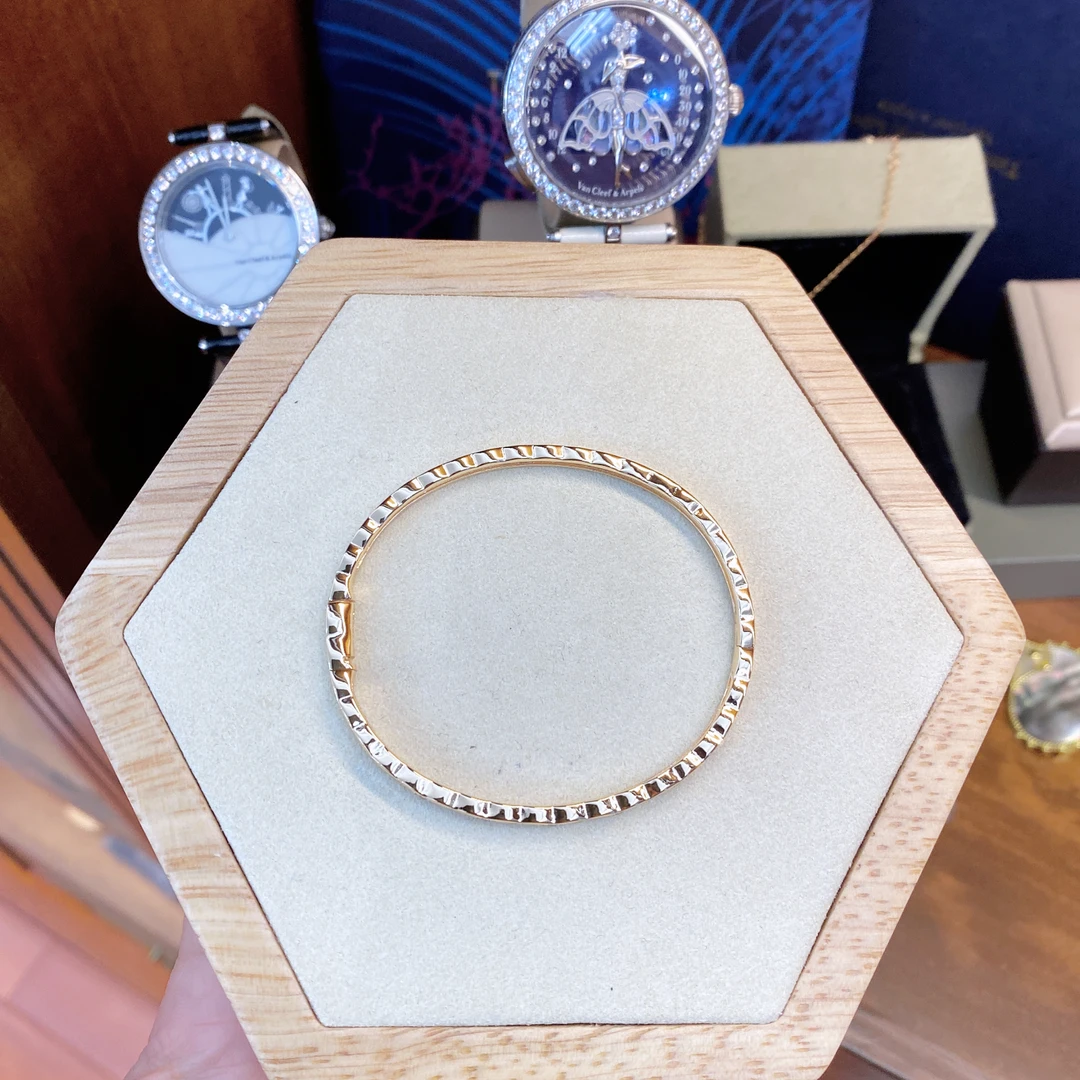 925银合成锆石手镯 定制黑标K格子百搭轻奢手镯dois12