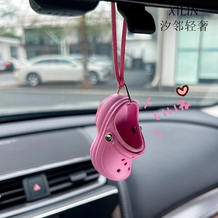 车载持久淡香薰香氛车内挂件汽车香片迷你可爱创意洞洞鞋挂饰香水