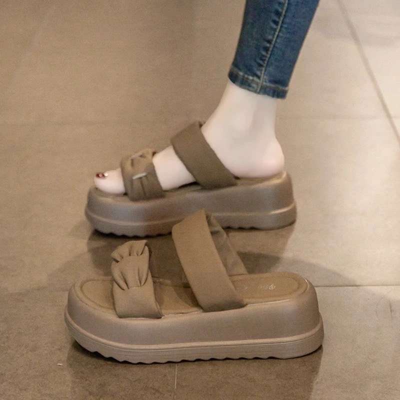 时尚凉拖鞋女时尚外穿2025新款厚底增高松糕凉鞋女士踩屎感一字拖