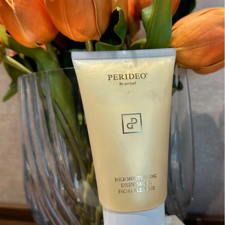 PERIDEO温和保湿精油洁面乳