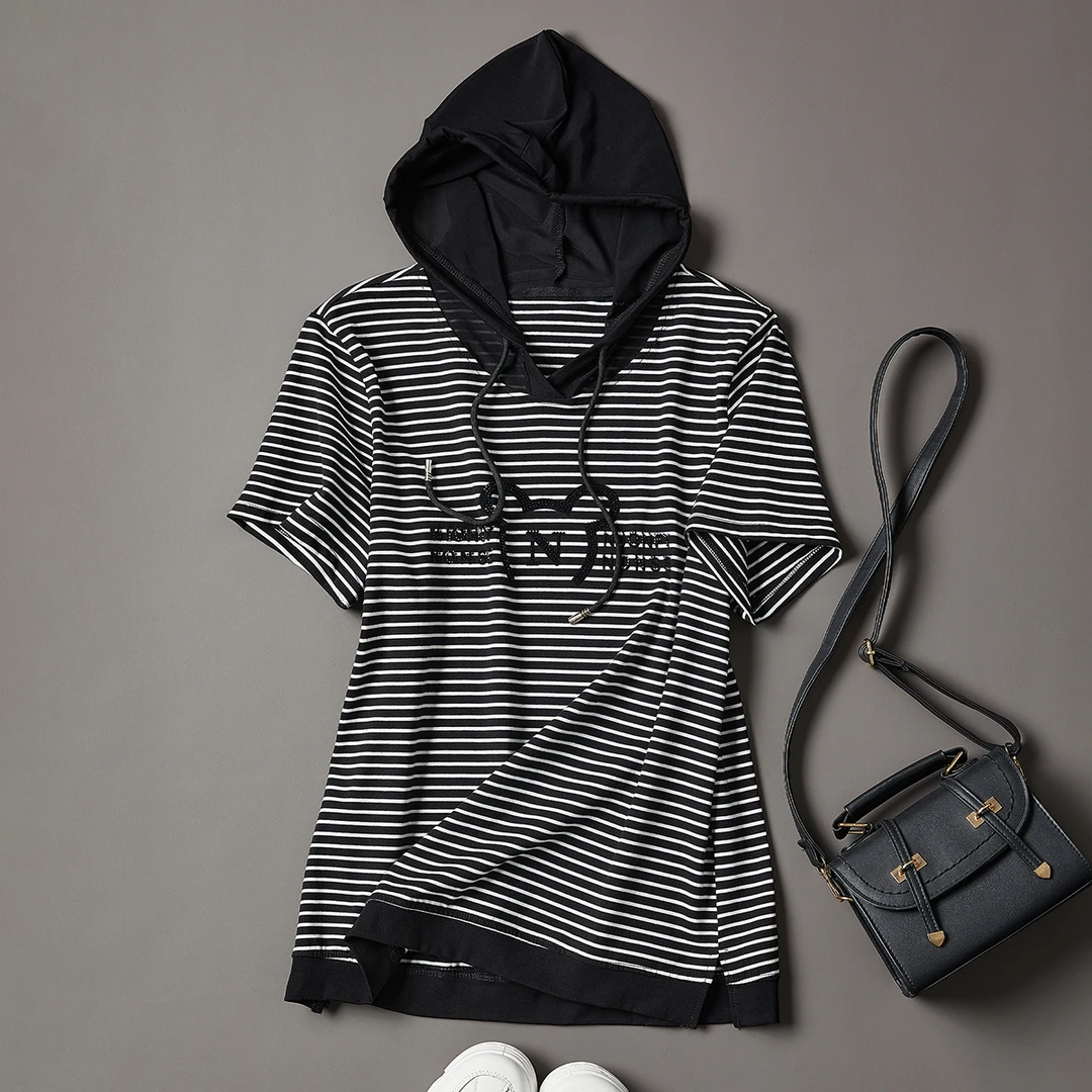 2025夏季时尚烫钻黑白条纹短袖T恤女连帽宽松休闲洋气衣服女