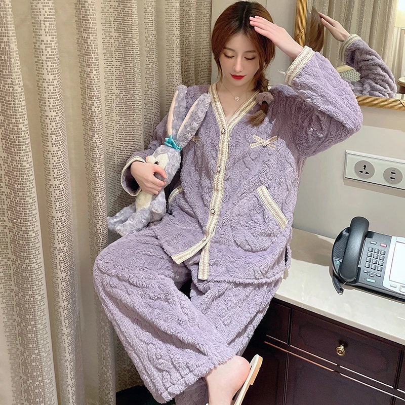 2024年新款睡衣女秋冬季珊瑚绒加厚加绒甜美V领小香风家居服套装