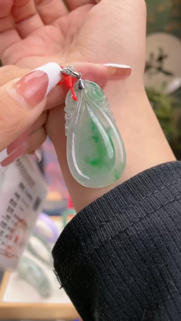 【闪购商品】翡翠挂件18K金镶嵌挂件