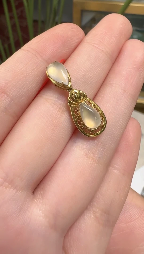 【闪购商品】翡翠颈饰18K金镶嵌挂件