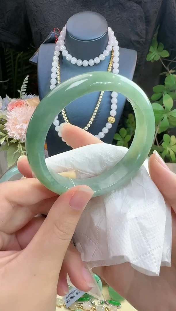 【闪购商品】翡翠手镯未镶嵌手镯