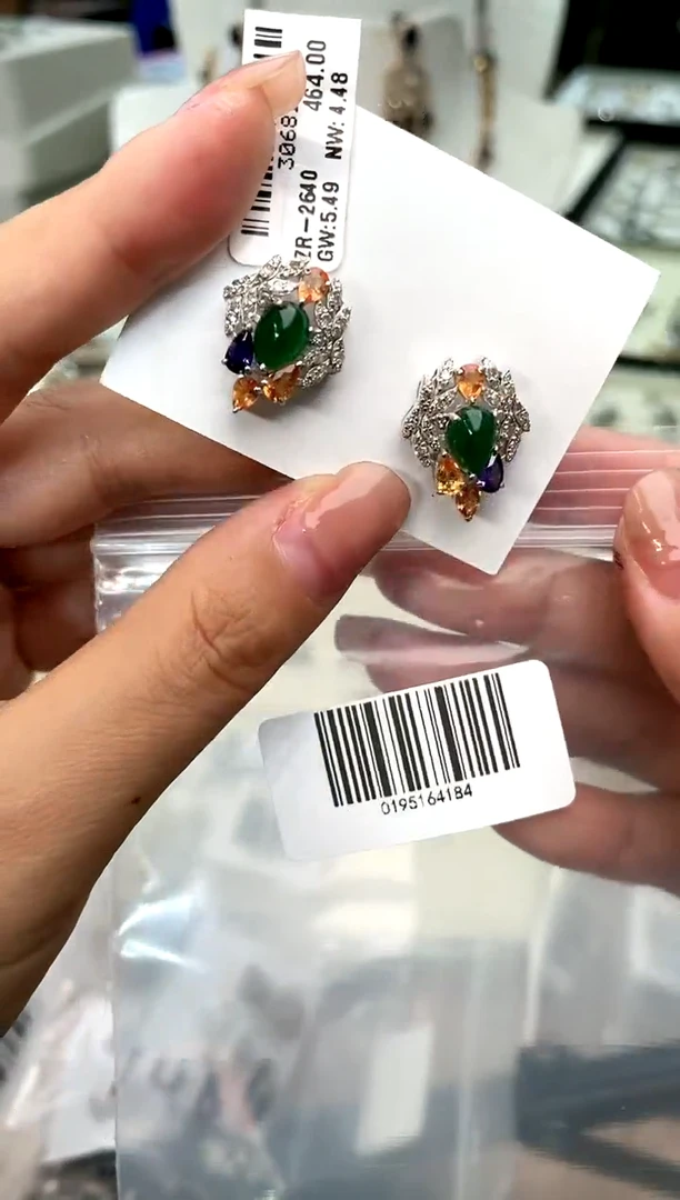 【闪购商品】定制祖母绿耳钉银S925镶嵌耳钉