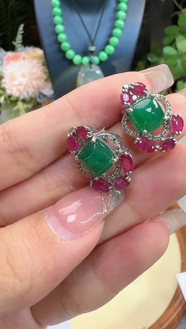 【闪购商品】祖母绿耳饰银S925镶嵌耳饰