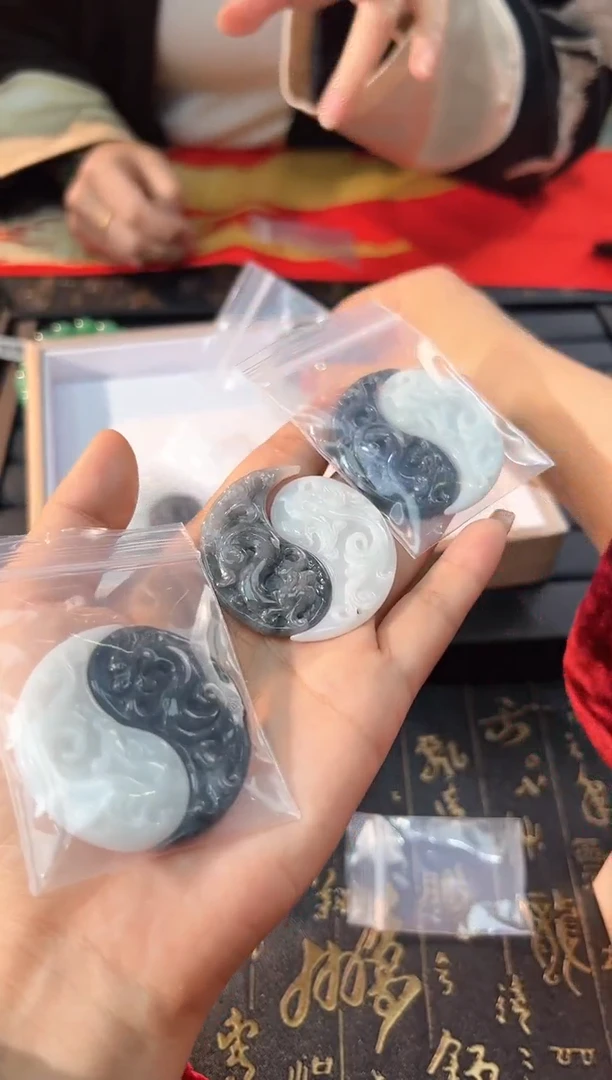 【闪购商品】翡翠颈饰未镶嵌吊坠 多样发货发其一