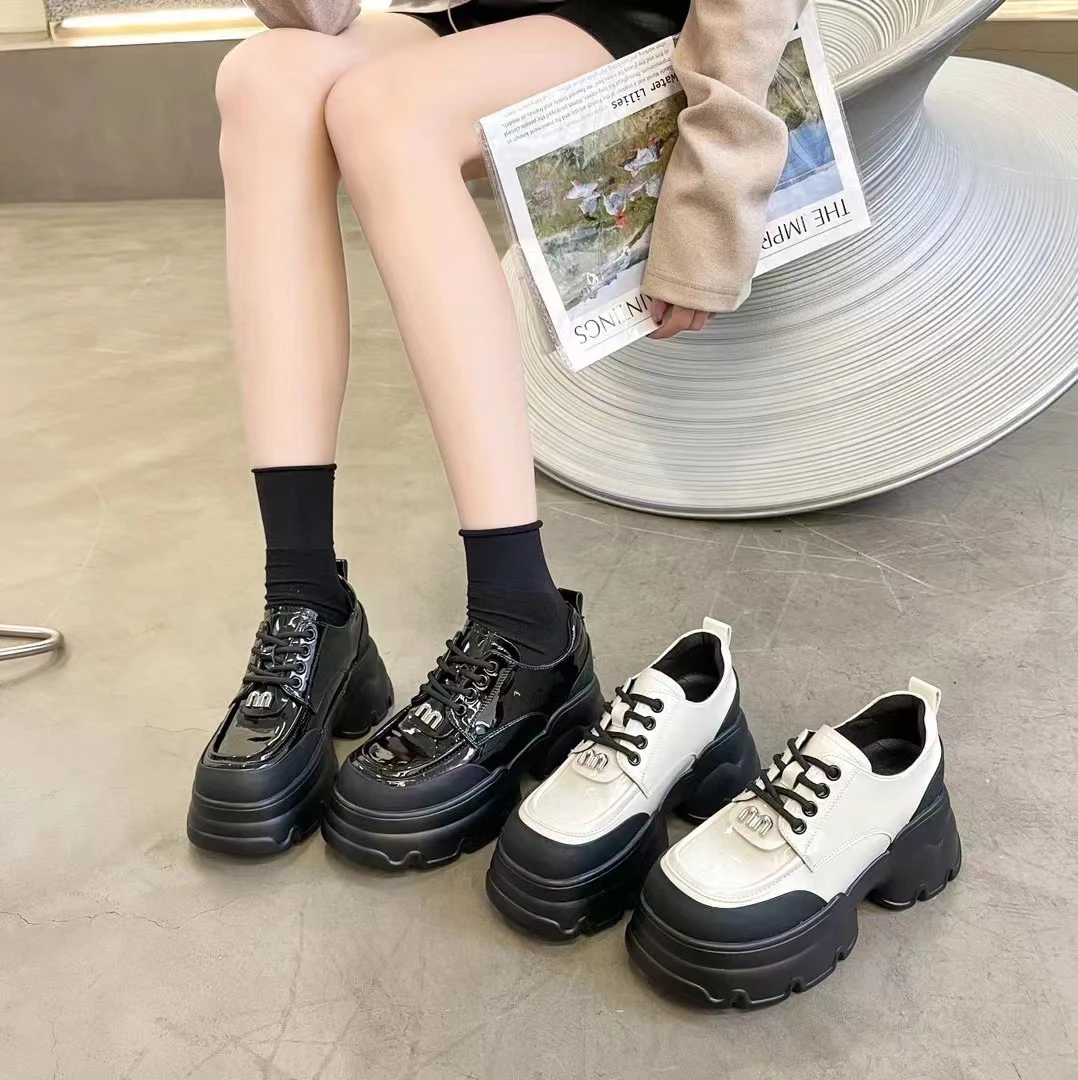 6066-1达思图亮面小皮鞋女轻便厚底时尚休闲春季新款英伦风乐福鞋