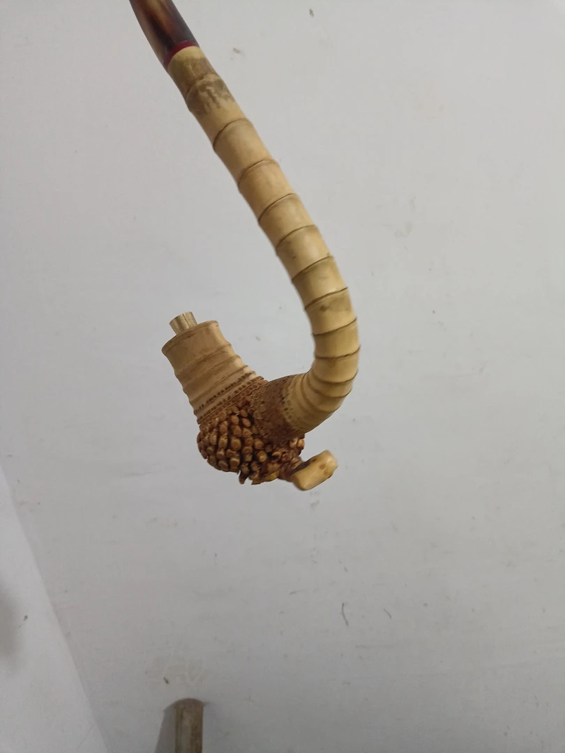 纯手工制作的精竹一弯手把件