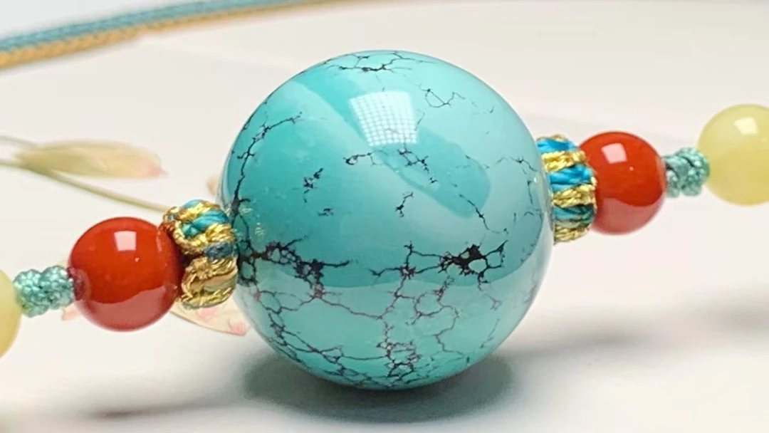 原矿高瓷绿松石水波纹圆珠锁骨链，瓷釉级，无坑裂，主珠直径19.5mm