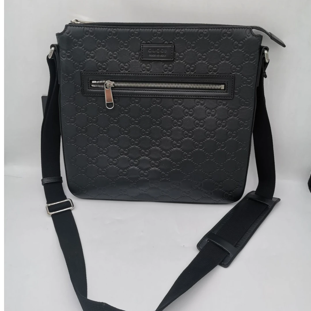 95新 GUCCI/古驰 95新16524 古驰 黑色全皮双G压纹斜挎包 经典