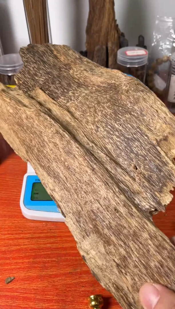 【闪购商品】沉香手把件达拉干原料