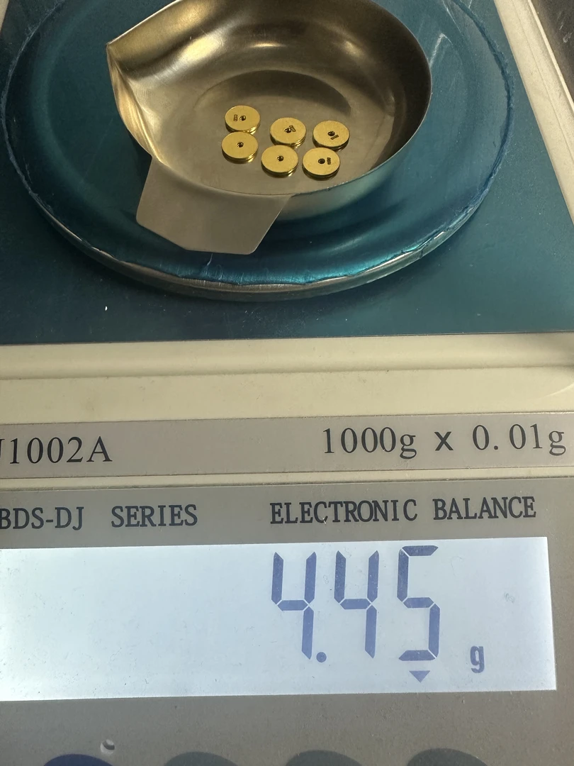 足金文玩配饰重量4.45克，里外通透足金999