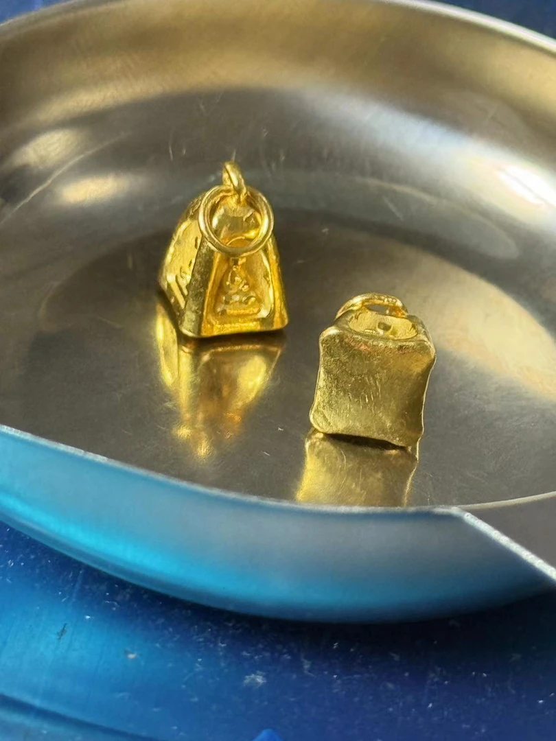 足金999，足金配饰，重12.24克