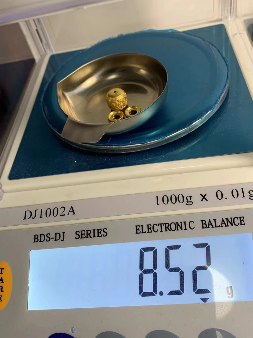 足金文玩配饰重量裸重8.52克，附加240里外通透足金999