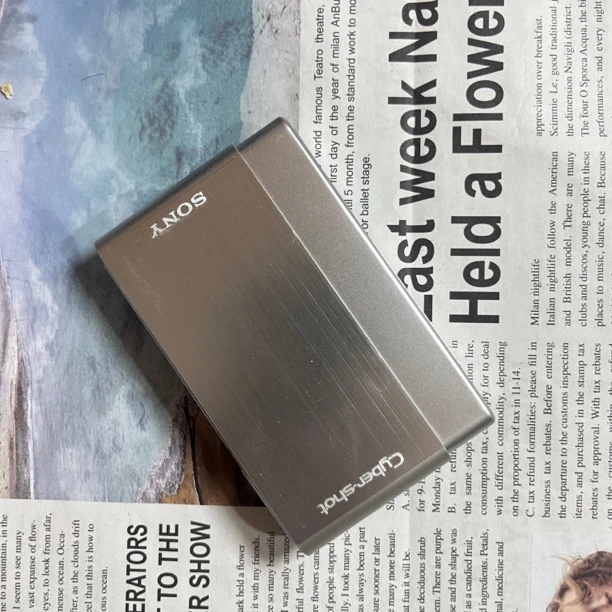9新 Sony/索尼 索尼t77 lisa同款 1010万像素 4倍