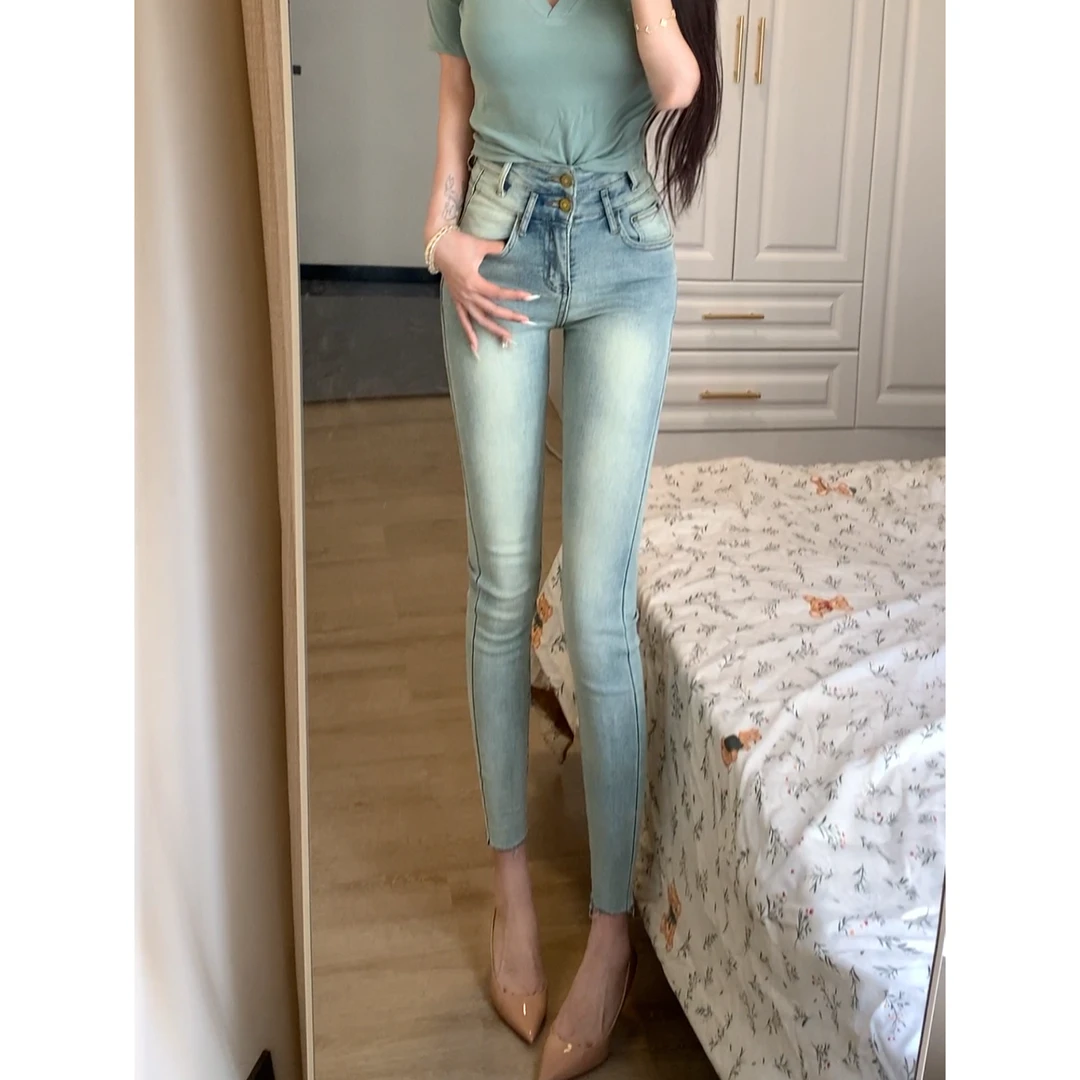 韩版高腰紧身小脚牛仔裤女2025年冬季新款时髦显高显瘦弹力铅笔裤