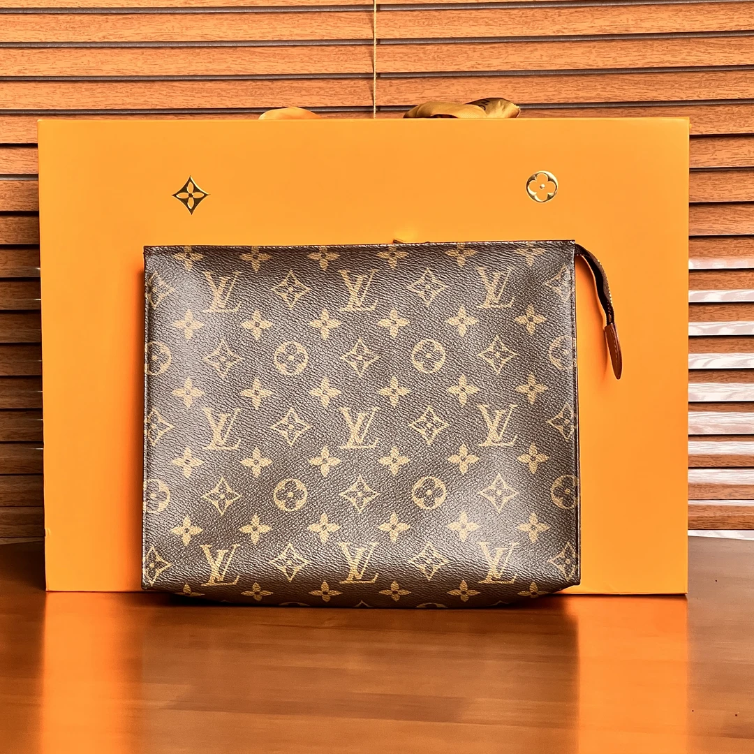 95新 LouisVuitton/路易威登 洗漱26手拿包/52457