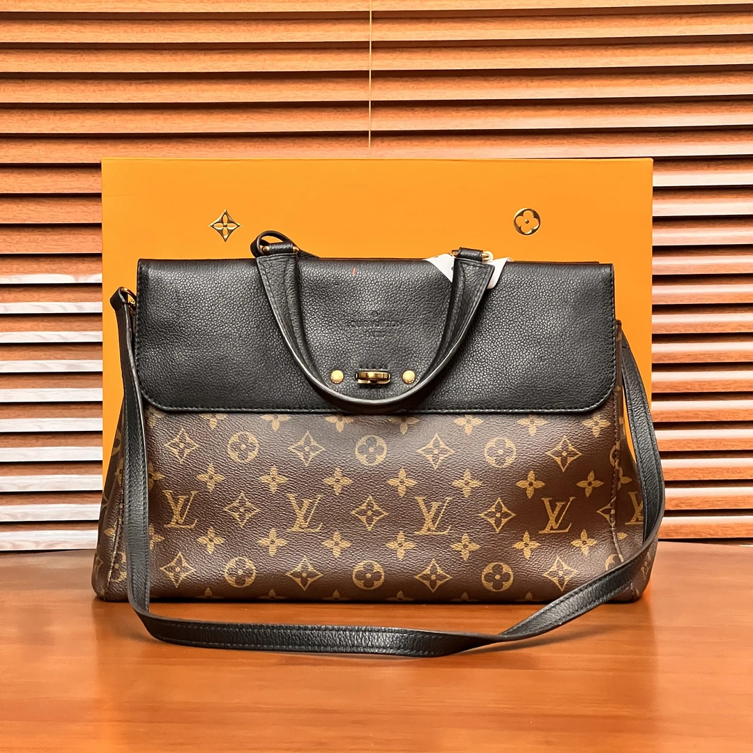 95新 LouisVuitton/路易威登 老花拼黑翻盖邮差手提包/54409