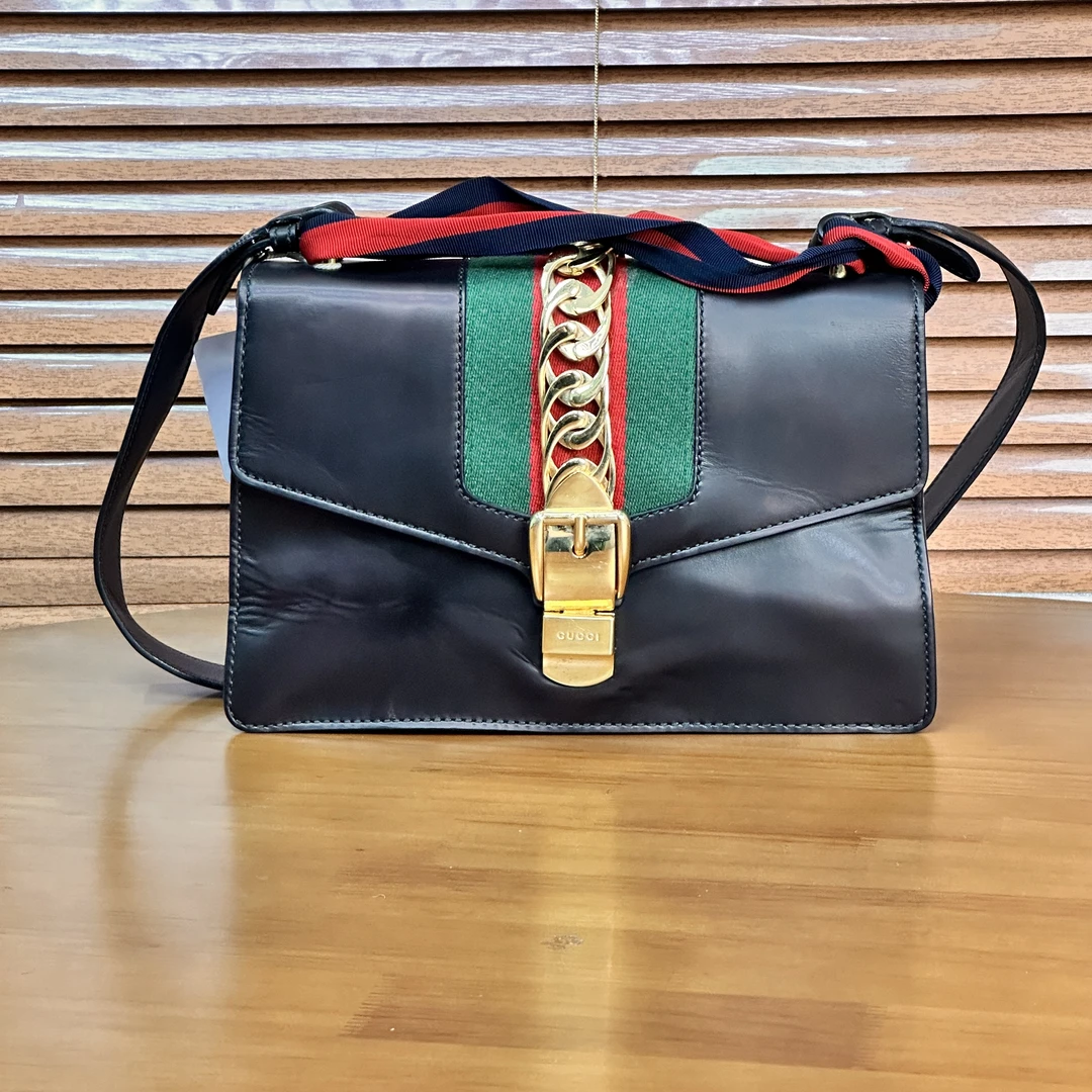 95新 GUCCI/古驰 黑色塞尔维亚/57128