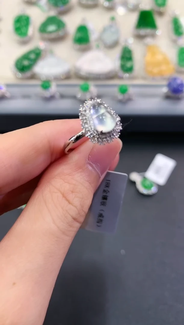 【闪购商品】翡翠戒指18K金镶嵌a128