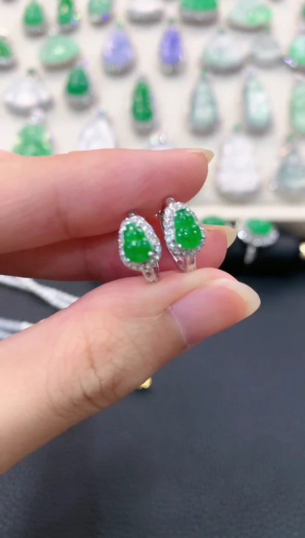 【闪购商品】翡翠耳饰18K金镶嵌a29