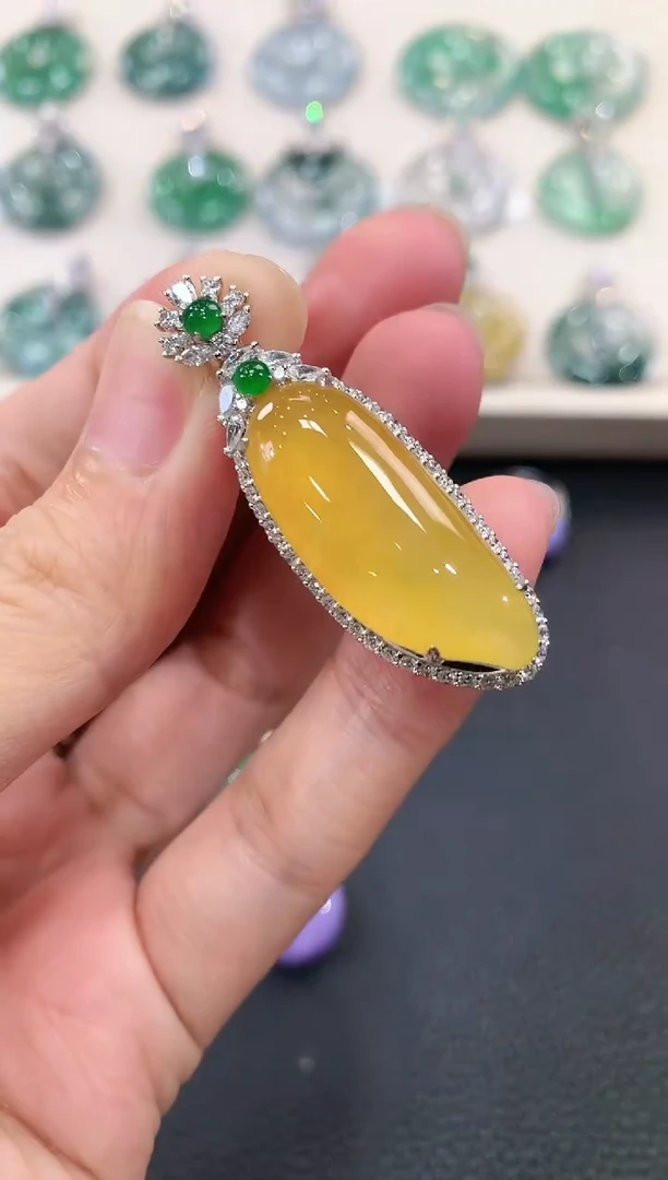 【闪购商品】翡翠吊坠(不含链)18K金镶嵌a26