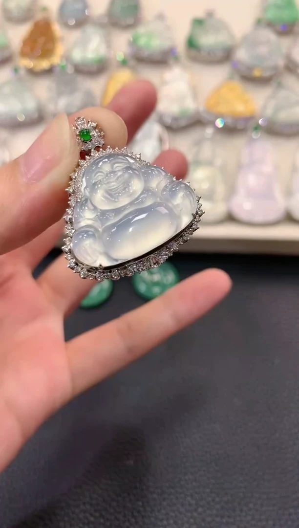 【闪购商品】翡翠吊坠(不含链)18K金镶嵌w68