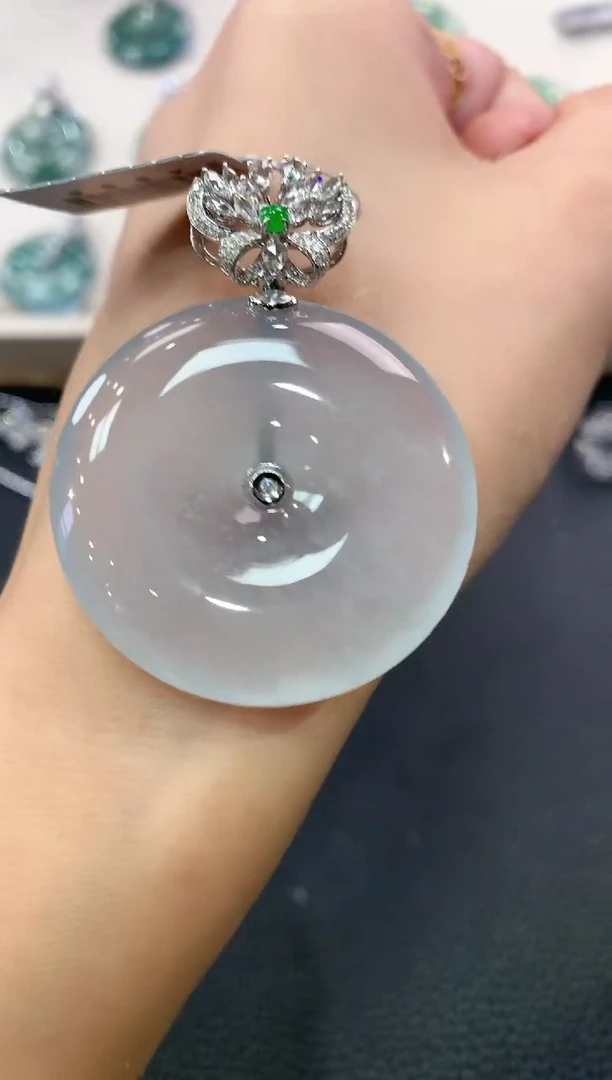 【闪购商品】翡翠吊坠(不含链)18K金镶嵌a57