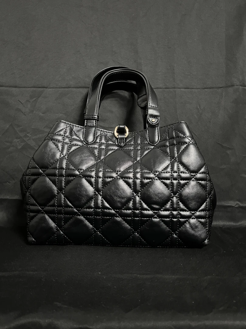 LQ-WITH-QUEEN真皮女包5格手提黑色