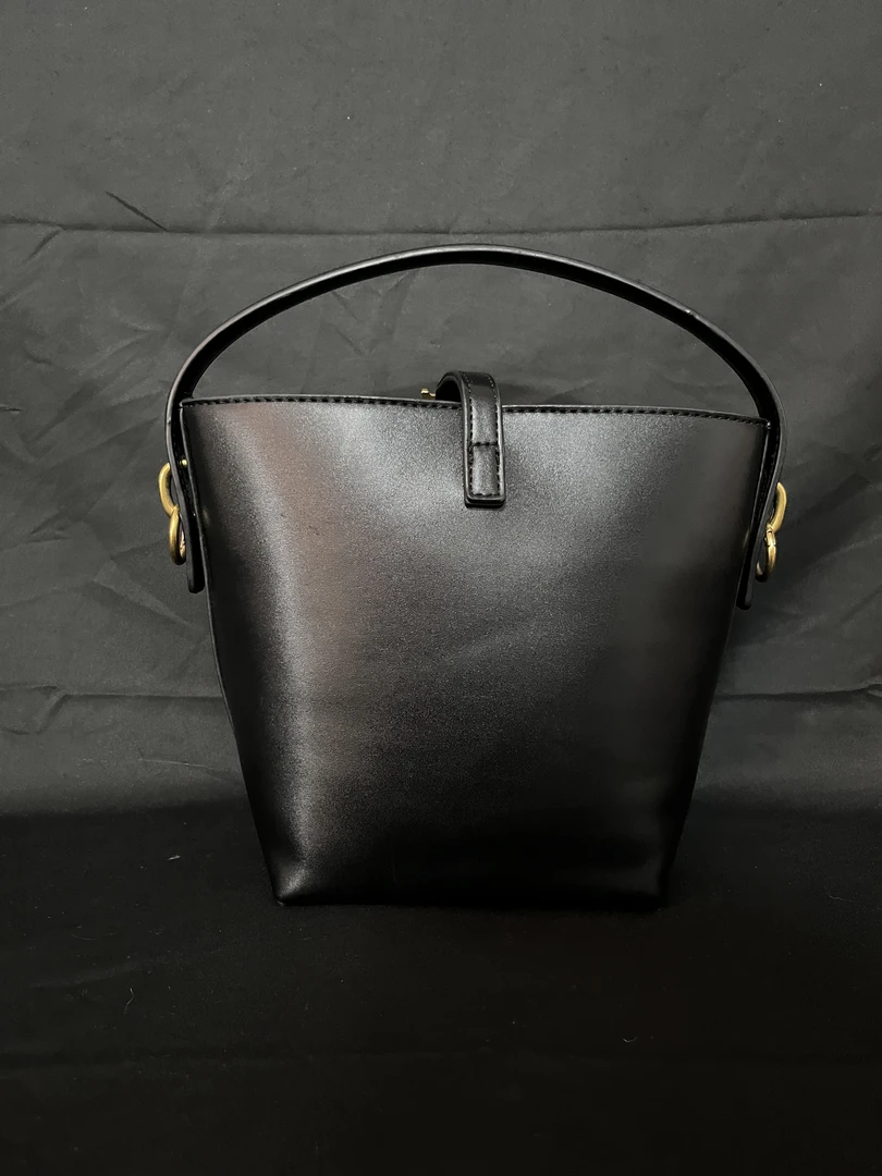 LQ-WITH-QUEEN真皮女包1桶亮皮0052黑色