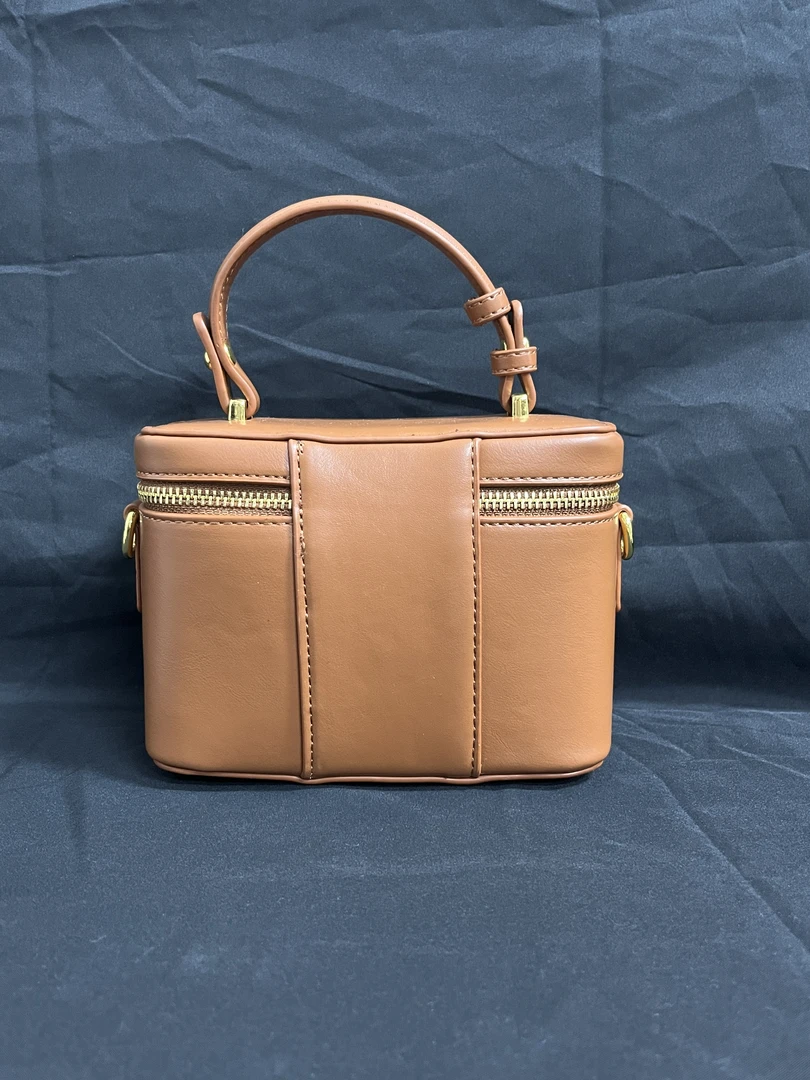 LQ-WITH-QUEEN真皮女包手提拉链桶棕色