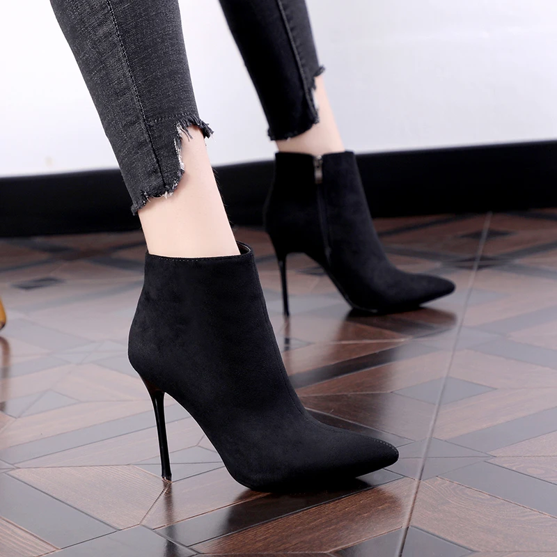 优雅女神范尖头细跟瘦瘦靴女2025秋冬新款网红名媛风高跟气质短靴
