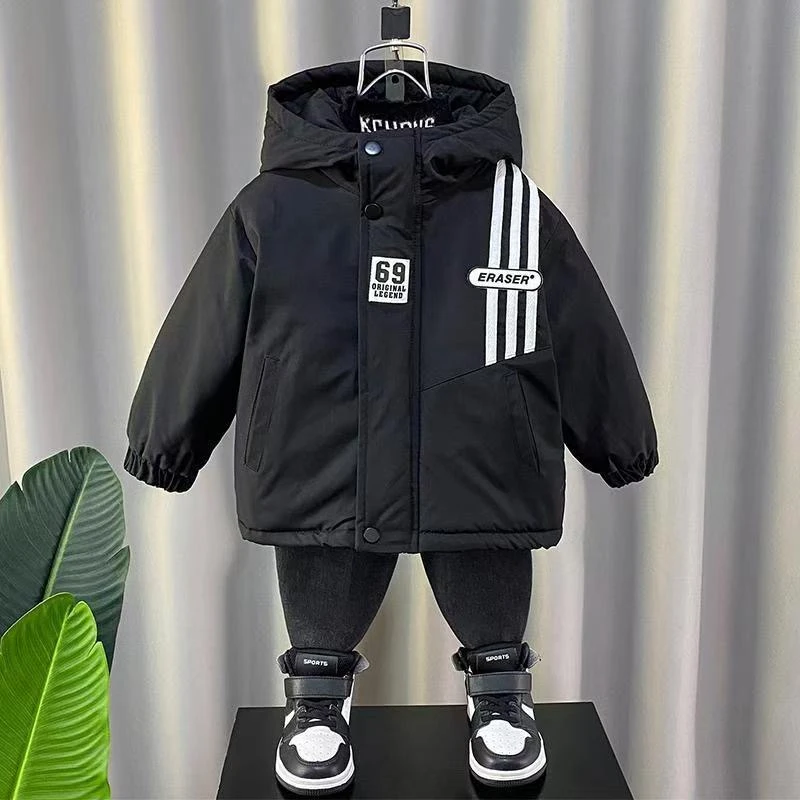 男童外套加绒夹棉2024新款儿童保暖冲锋风衣中小童休闲上衣棉服潮