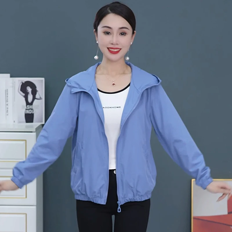 今年初春款女装外套新款春秋宽松韩版纯色连帽女士休闲短款薄外套