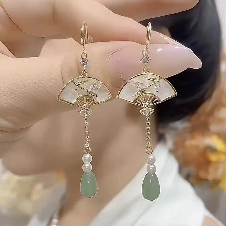 新中式折扇耳环女小众设计高级感长款流苏耳坠2024年新款国风耳饰