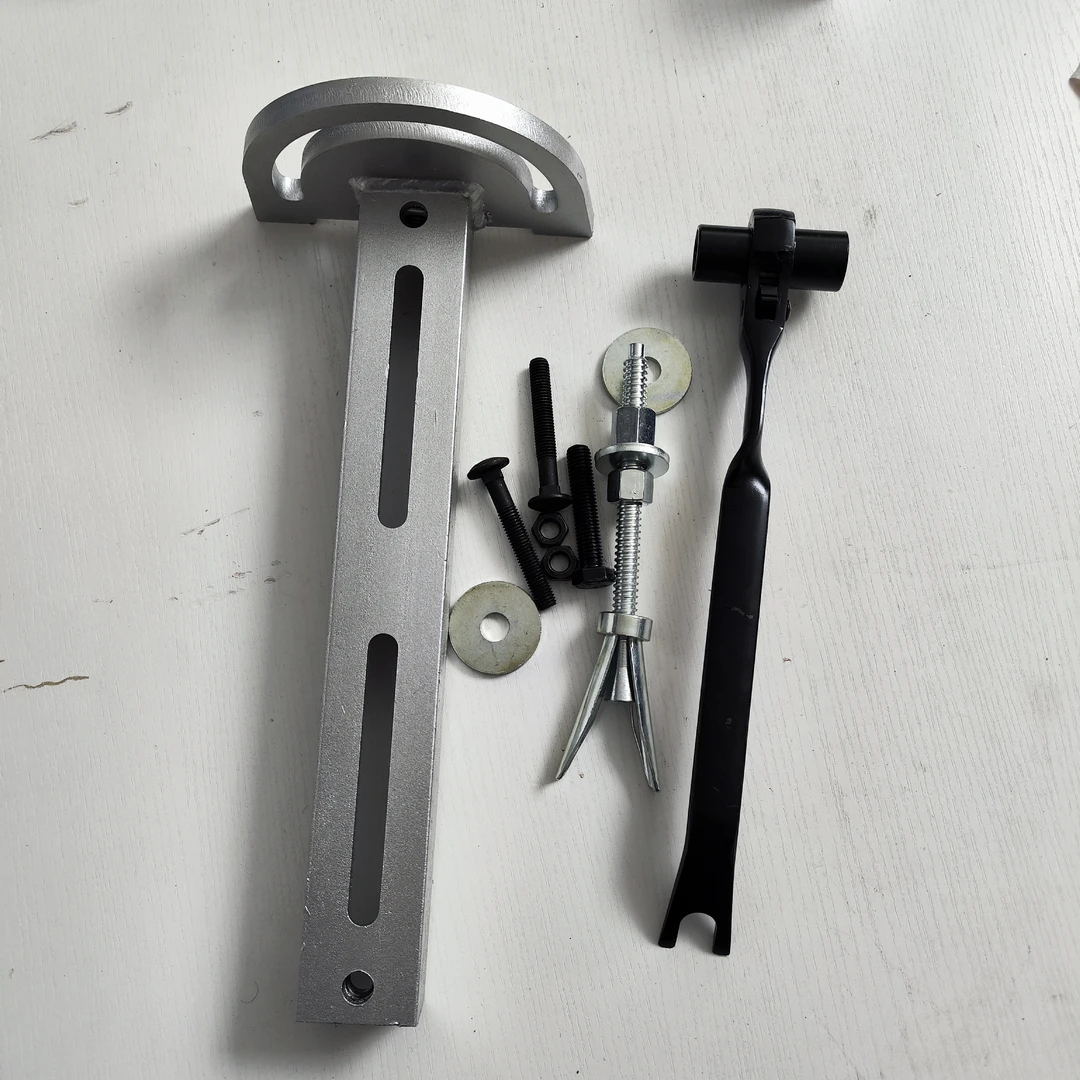 万向底座可以旋转180度重量1.8公斤左右 钢制 半圆水钻机改装斜孔