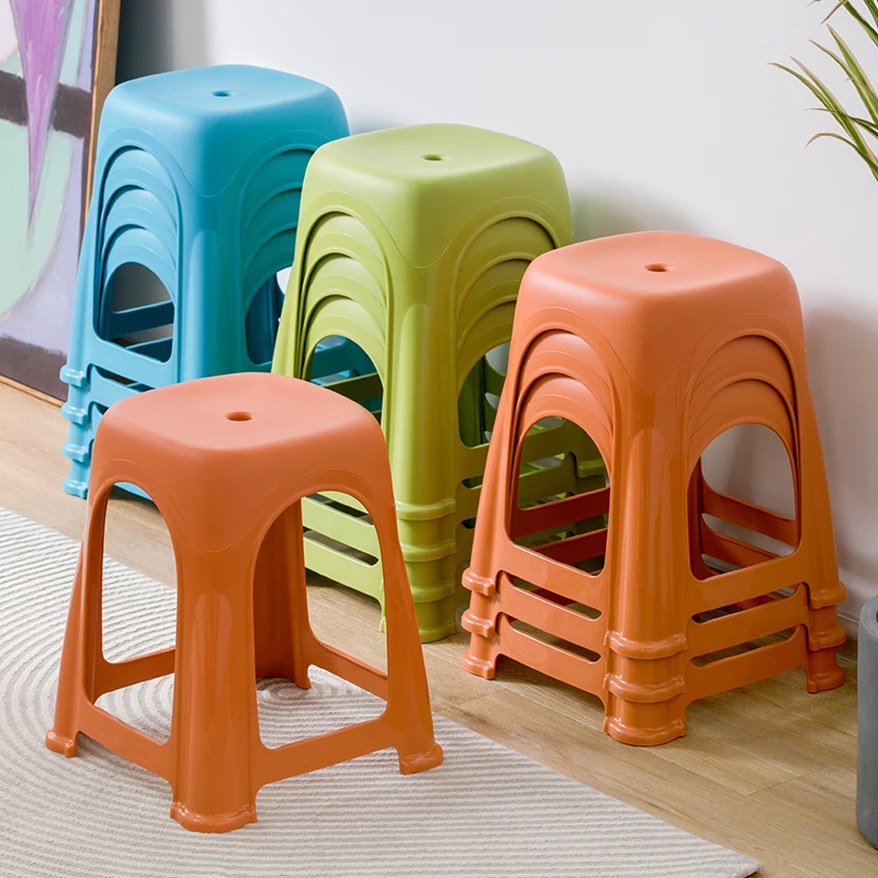 茶花凳子家用塑料板凳中号可叠放现代简约加厚中凳子餐桌胶凳子