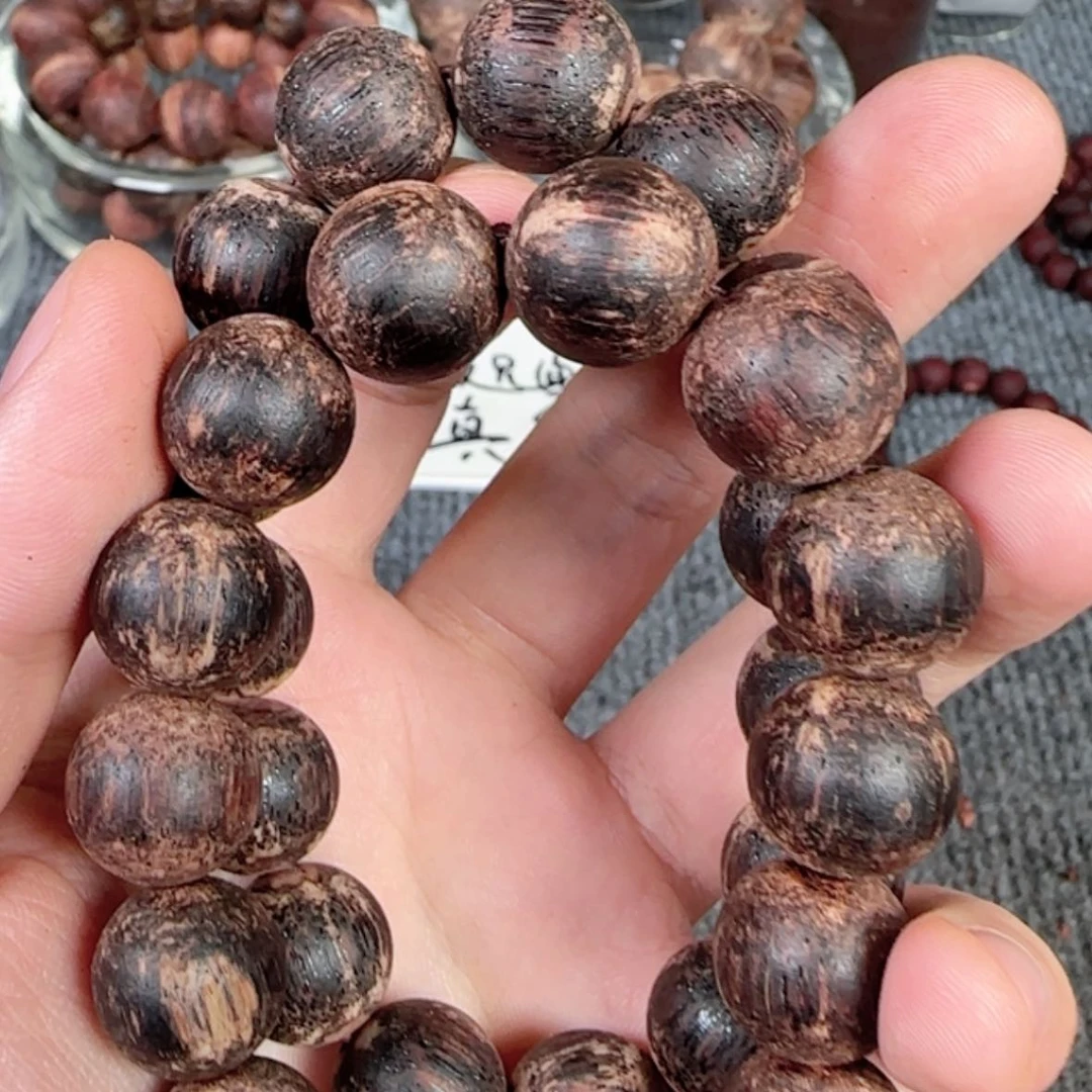【闪购商品】香木绿油1.5微瑕疵结晶选其中一条