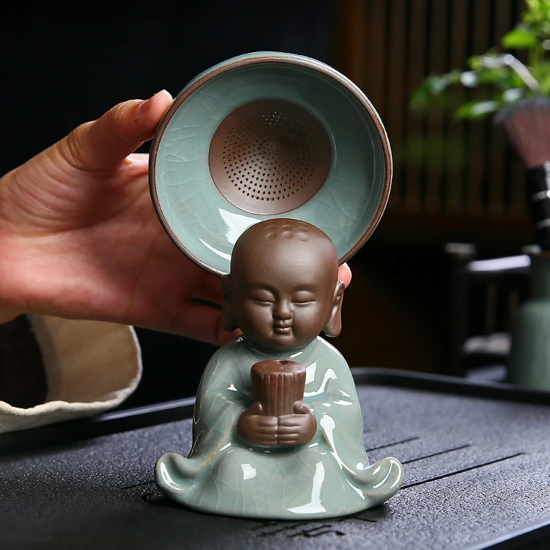 哥窑小和尚茶漏茶滤茶宠摆件全瓷一体过滤网茶叶茶隔茶器创意陶瓷
