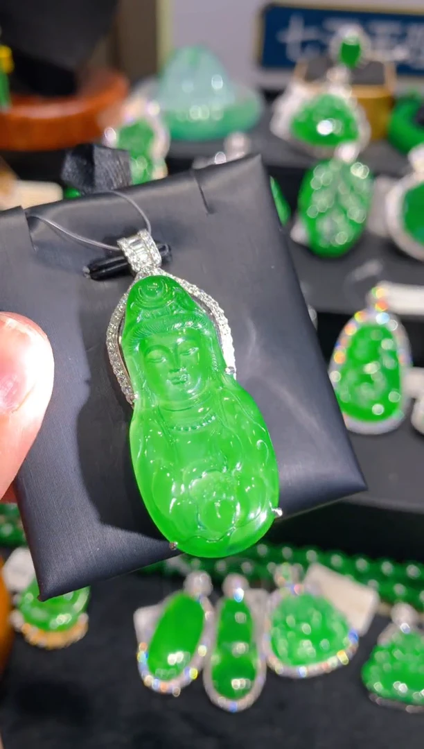 【闪购商品】翡翠颈饰银S925镶嵌61一季