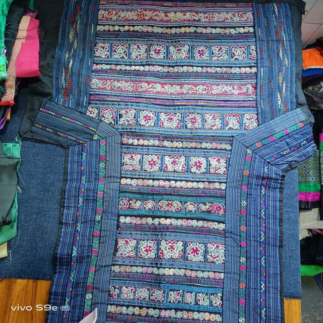 纯手工打籽绣背带，革一老背带