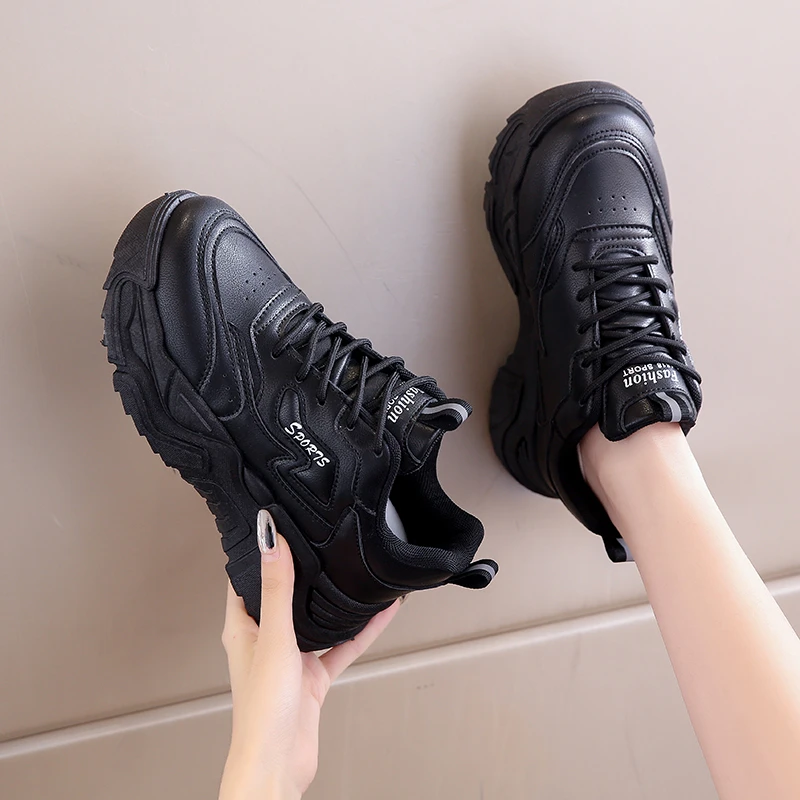 春秋季秋冬软底厨房上班工作鞋女全黑色防水皮面运动休闲鞋妈妈鞋